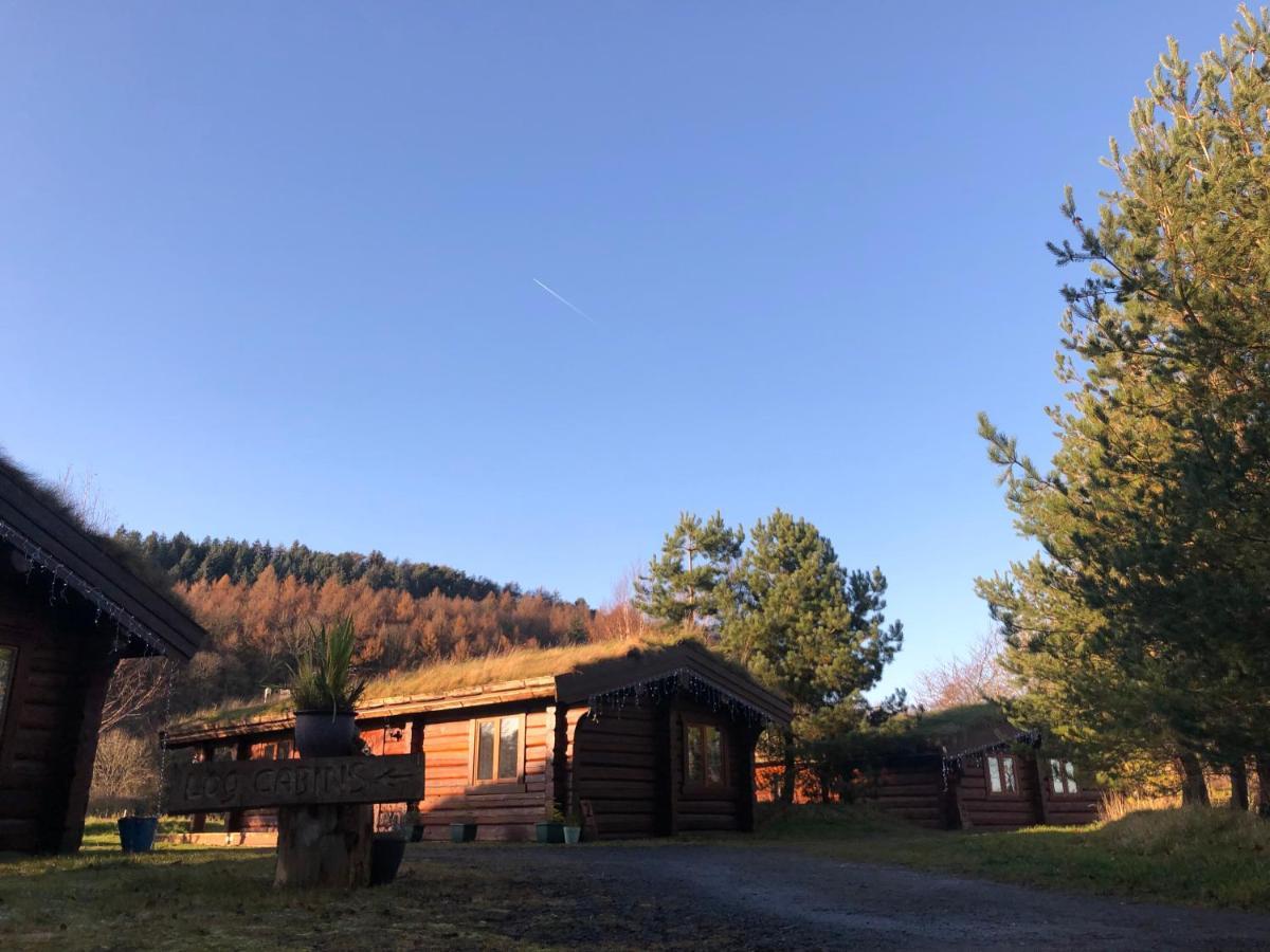 Log Home Village Улверстон Экстерьер фото