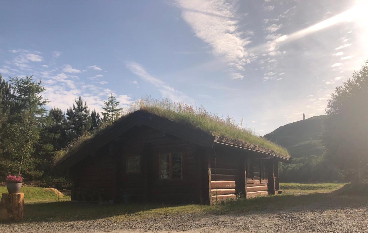 Log Home Village Улверстон Экстерьер фото
