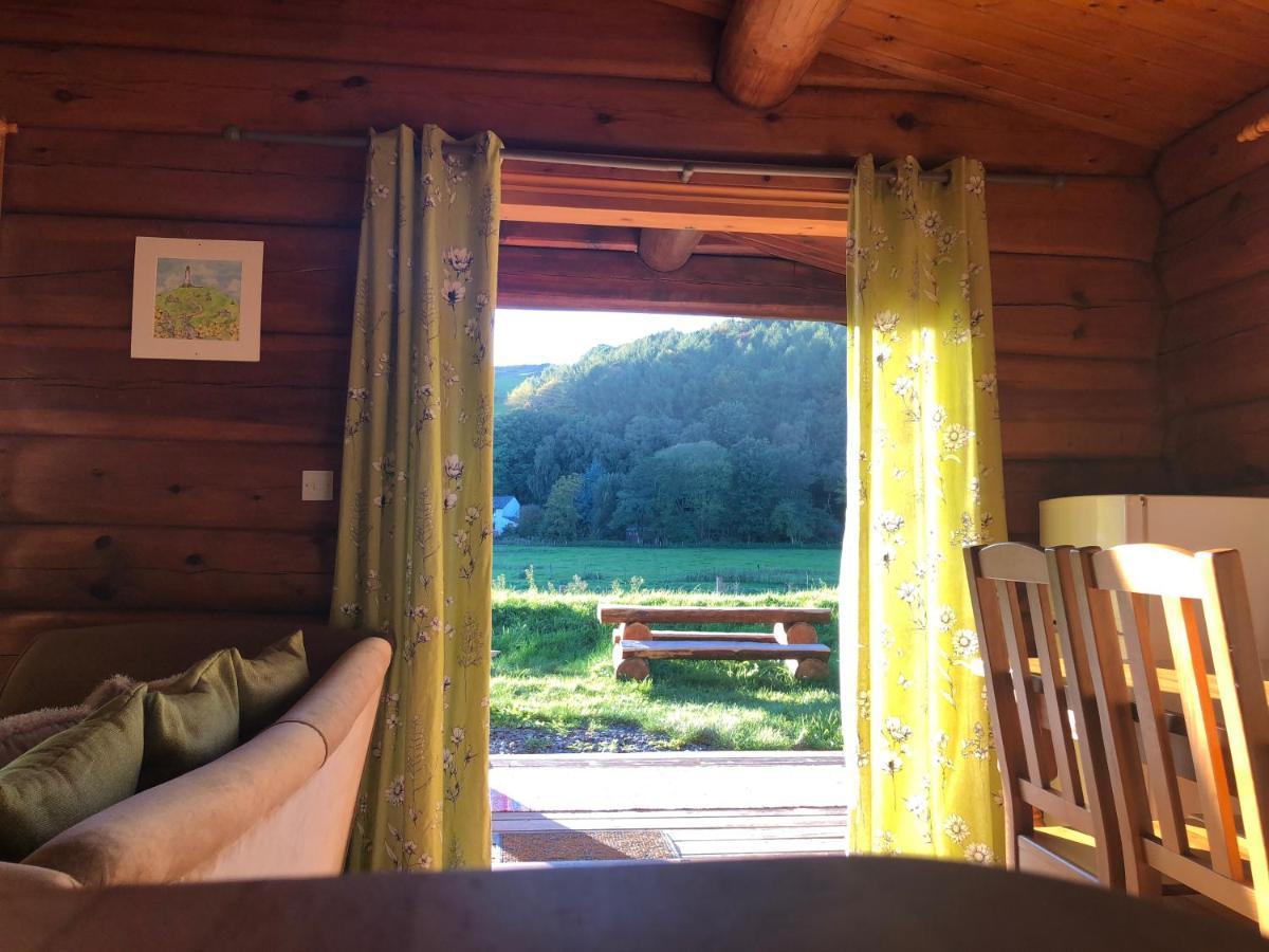 Log Home Village Улверстон Экстерьер фото