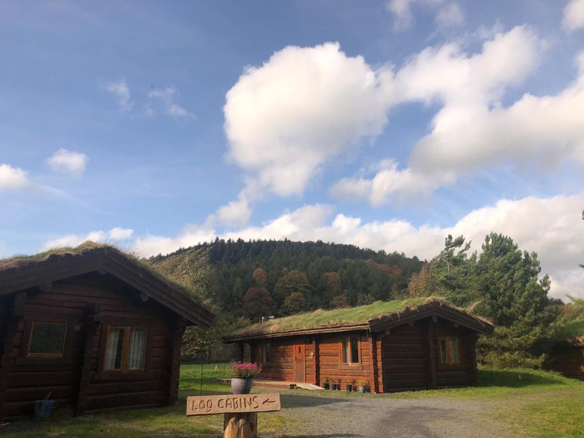 Log Home Village Улверстон Экстерьер фото