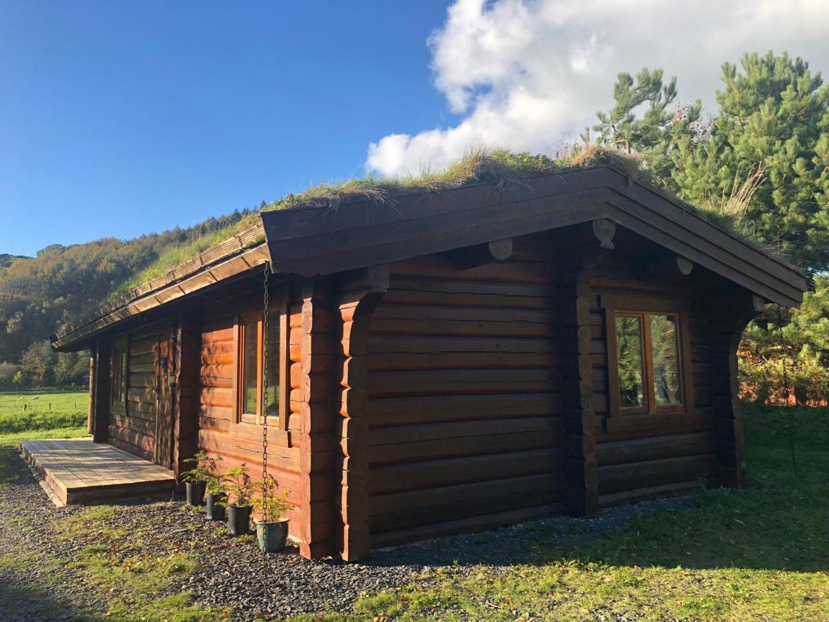 Log Home Village Улверстон Экстерьер фото