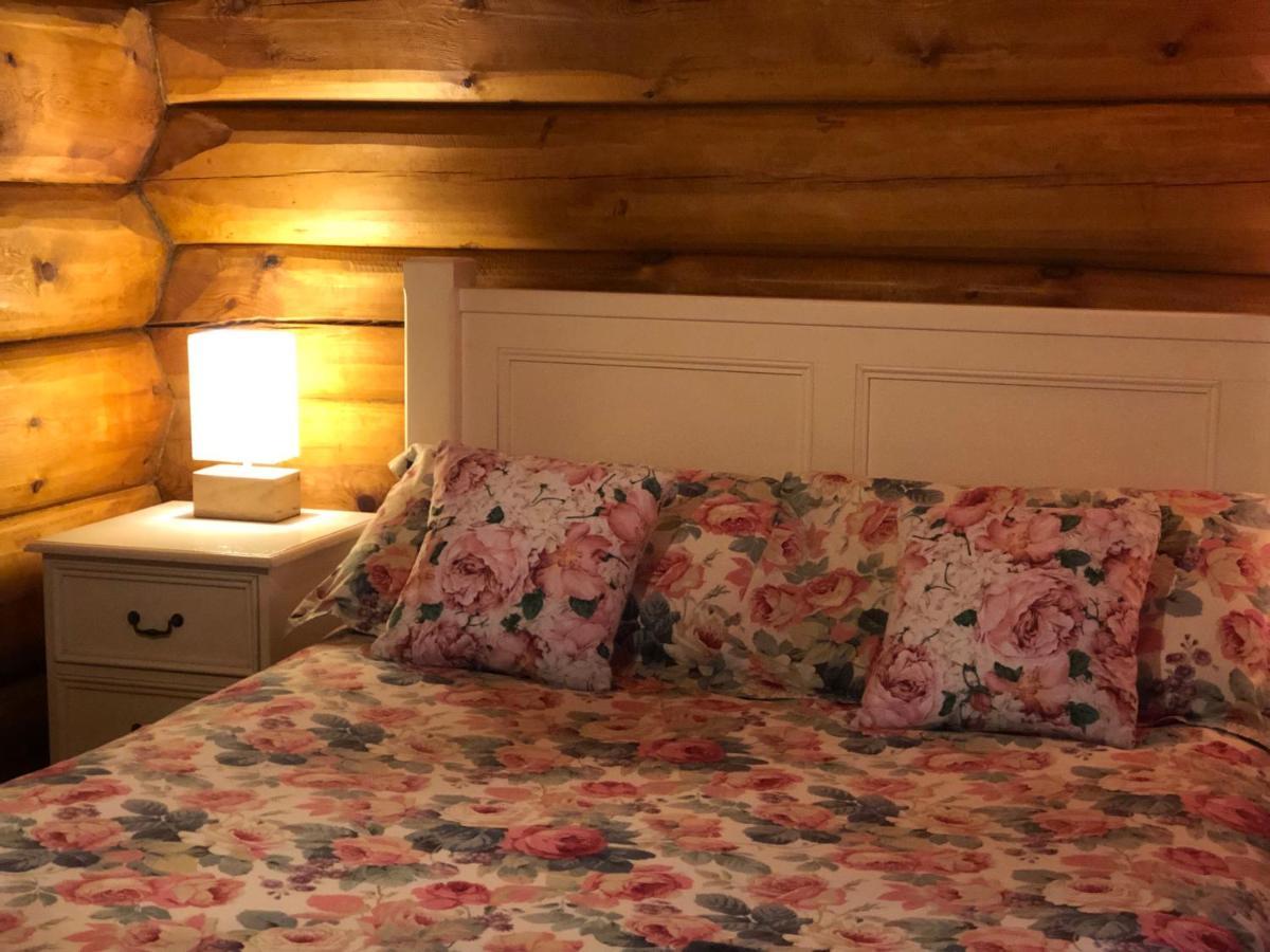 Log Home Village Улверстон Экстерьер фото