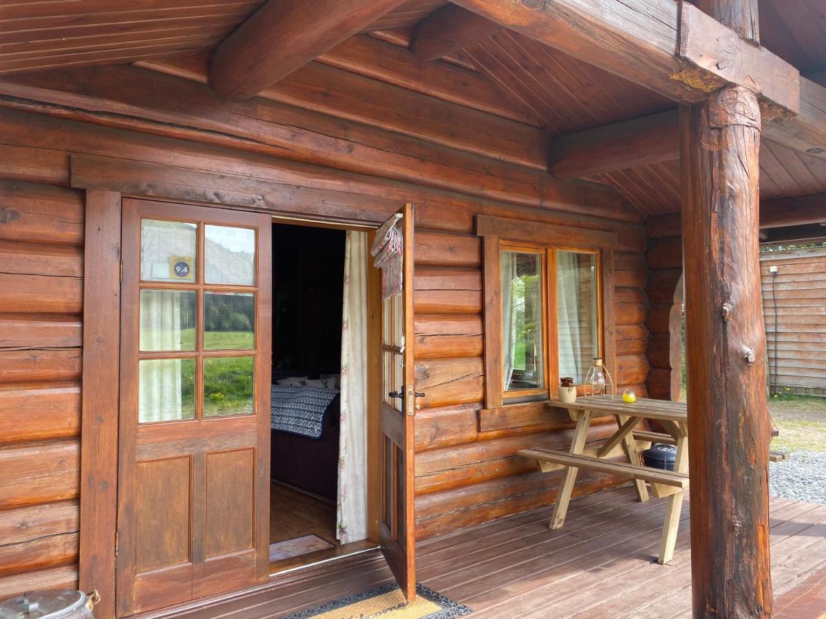 Log Home Village Улверстон Экстерьер фото