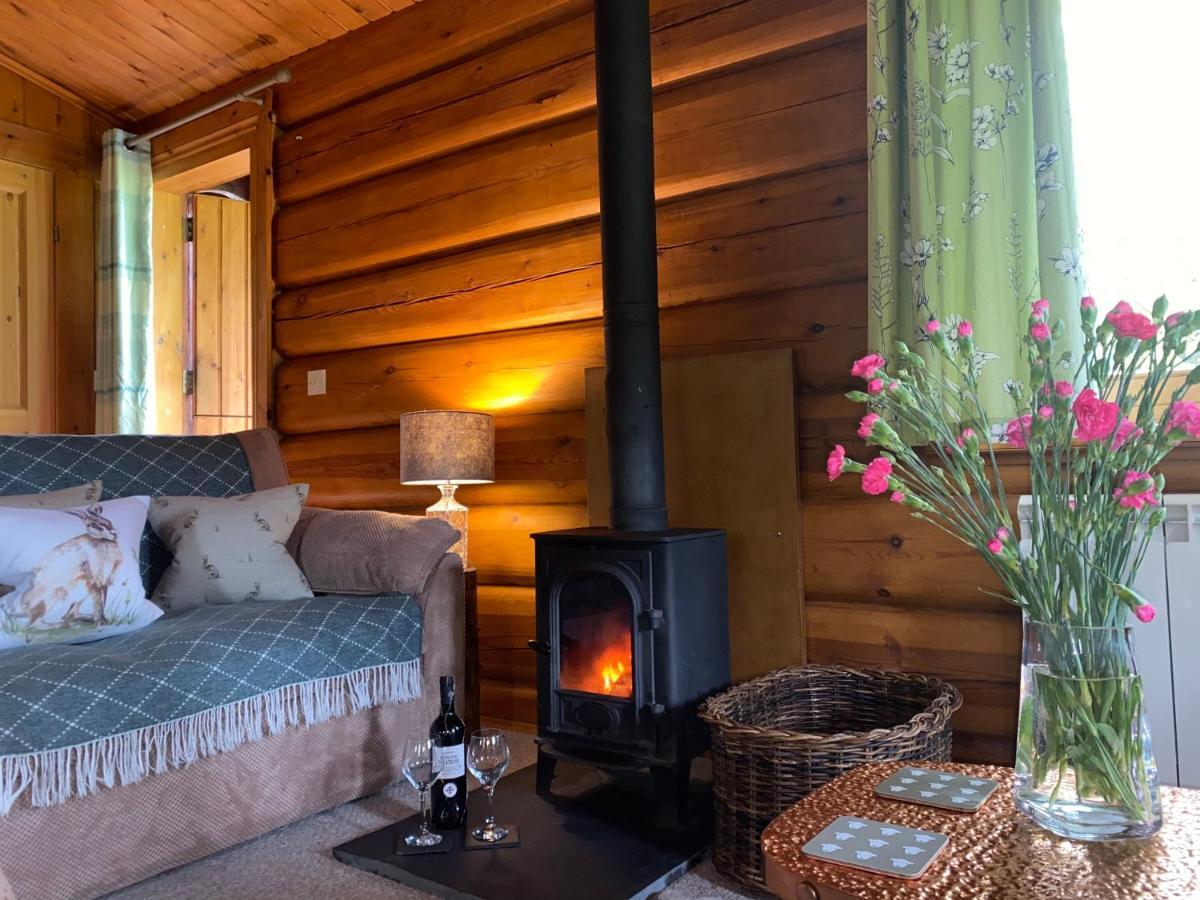 Log Home Village Улверстон Экстерьер фото